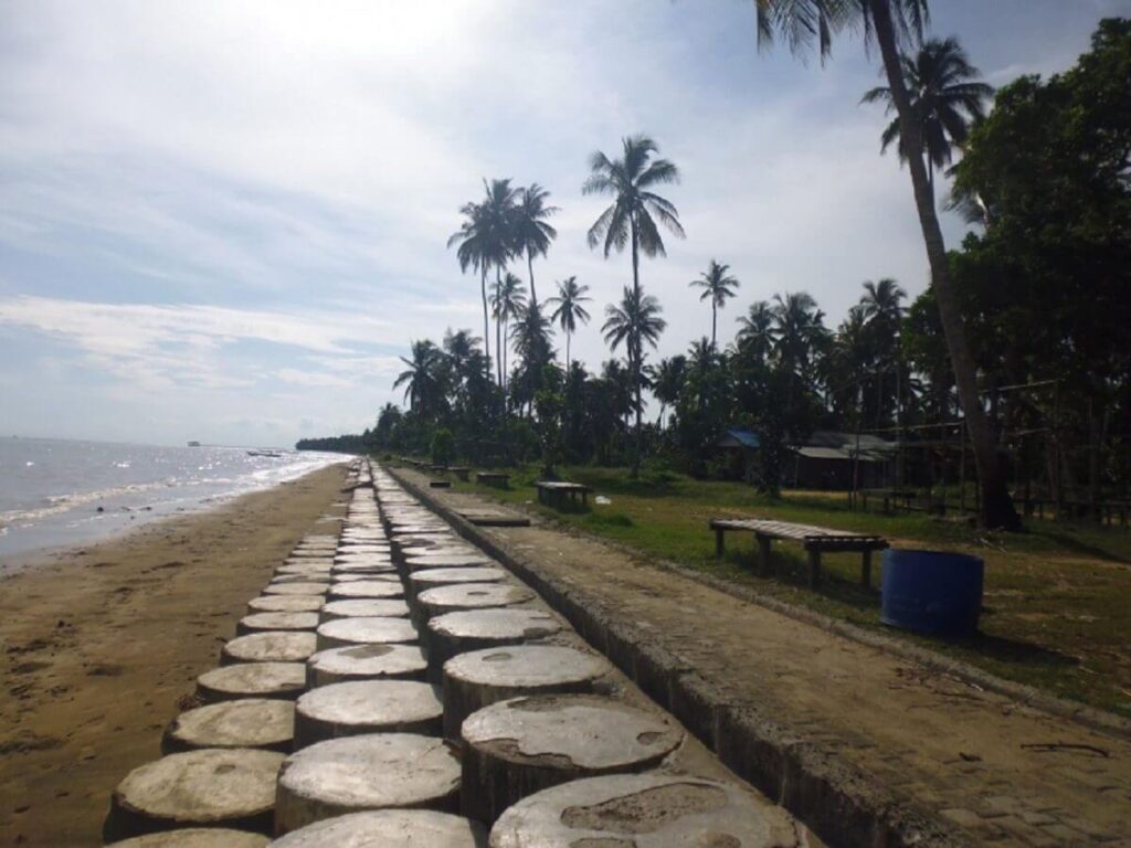 Pantai Tanjung Jumlai