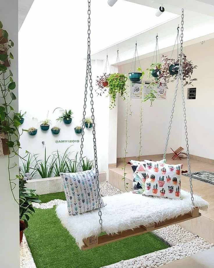 Dekorasi Rumput Sintetis